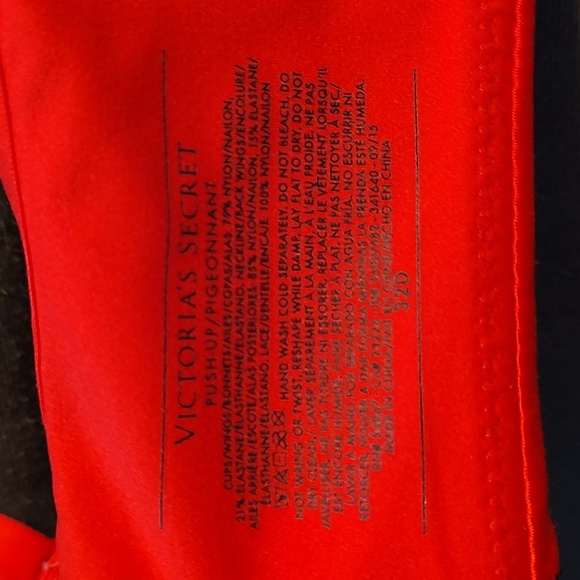 🥰EUC Victoria's Secret Very Sexy Push Up Underwire Bra, Hot Red, 32D - Picture 8 of 8